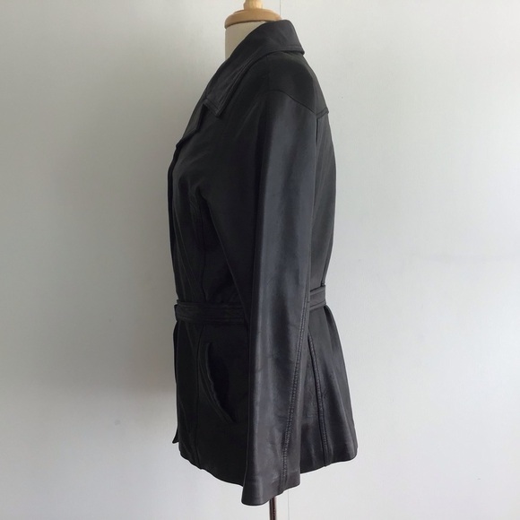 Atelier by B. Thomas black leather self belted three button blazer. Size Large - Picture 4 of 13